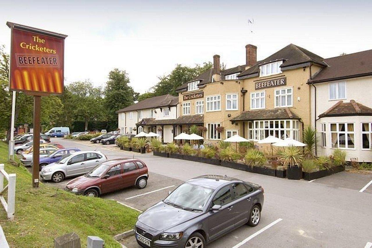 Premier Inn Premier Inn Bagshot Exterior foto