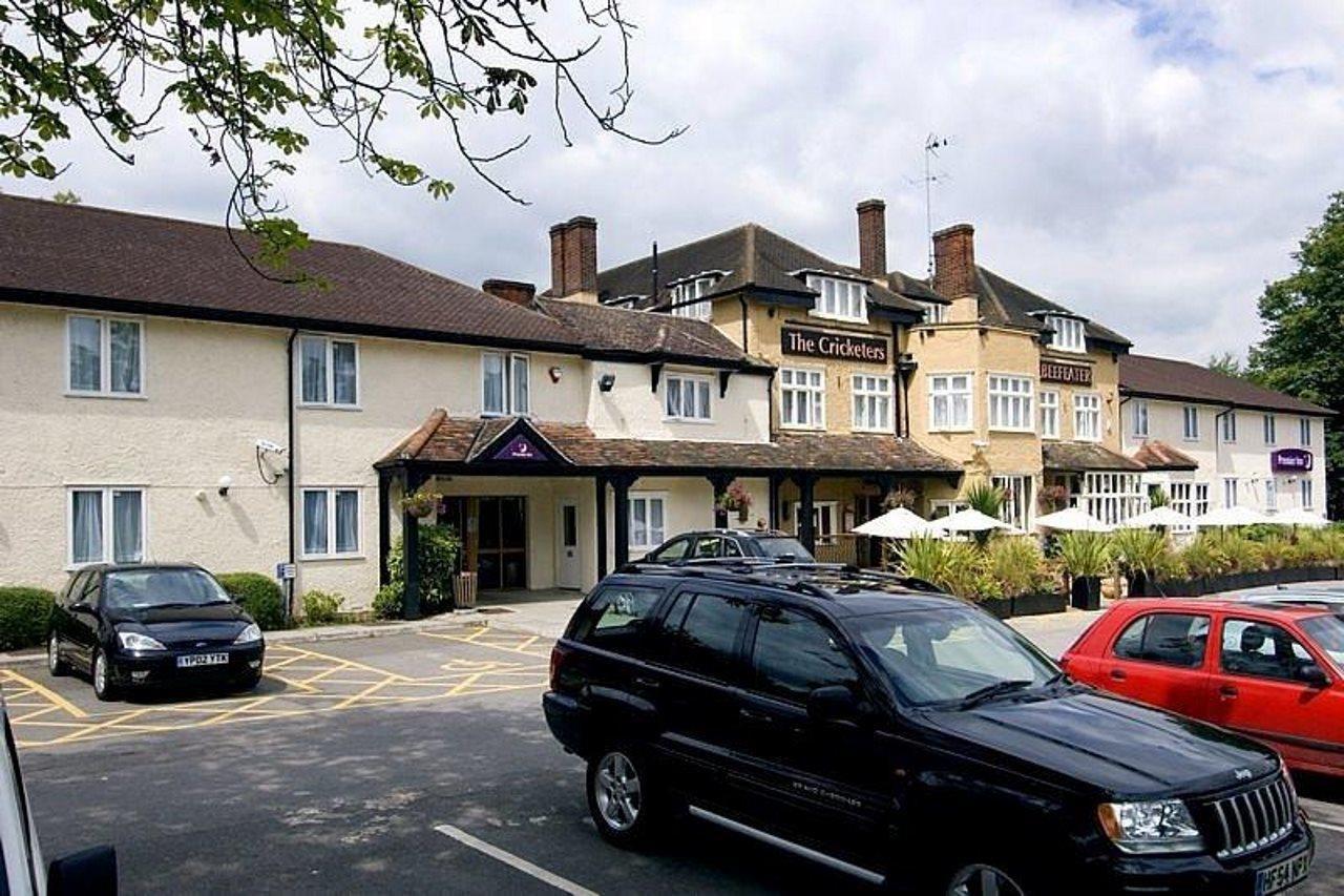 Premier Inn Premier Inn Bagshot Exterior foto